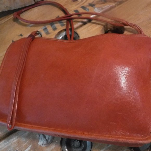 Vintage Coach NYC Basic Bag/Zippered Clutch №9455 in Rust - Picture 7 of 11